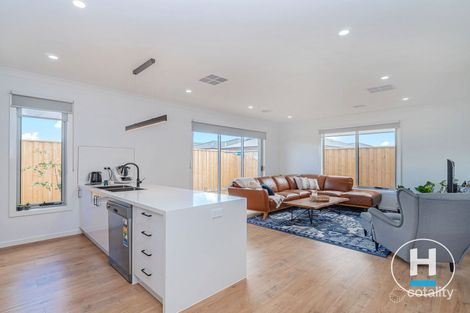 Property photo of 2 Mawson Street Mickleham VIC 3064