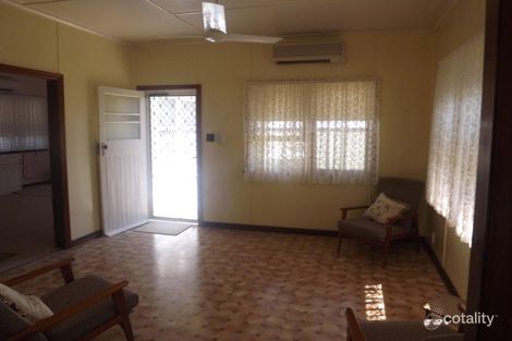 16 Cherry St, Oakey, QLD 4401