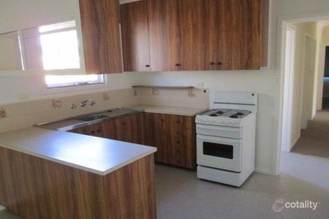 19 Heyington Ave, Doncaster, VIC 3108