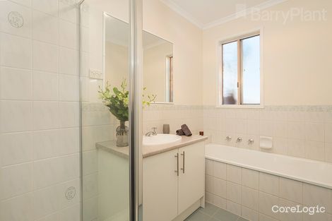 Property photo of 48 Coowarra Way Berwick VIC 3806