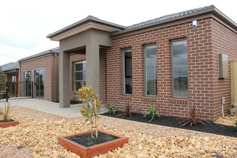 15 Carissa Rd, Brookfield, VIC 3338