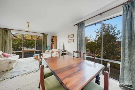 Property photo of 9 Gilbert Road Duncraig WA 6023