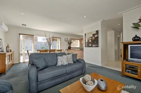2/14 James St, Heidelberg Heights, VIC 3081
