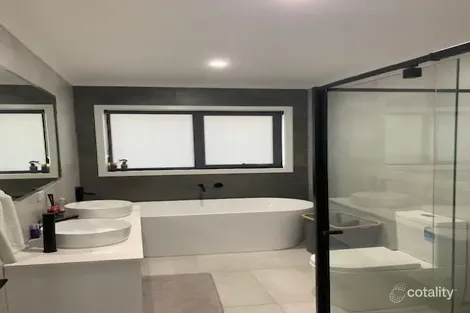 Property photo of 2/15 Pindari Avenue Epping VIC 3076