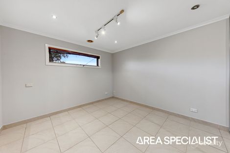 Property photo of 7 Mallee Circuit Pakenham VIC 3810