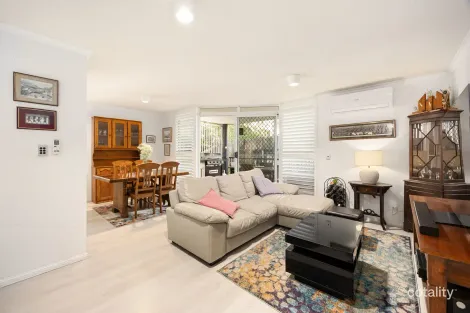 Property photo of 4/44 York Street Indooroopilly QLD 4068