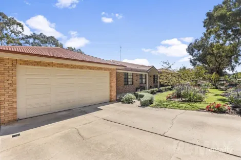 16 Kapooka Rd, San Isidore, NSW 2650