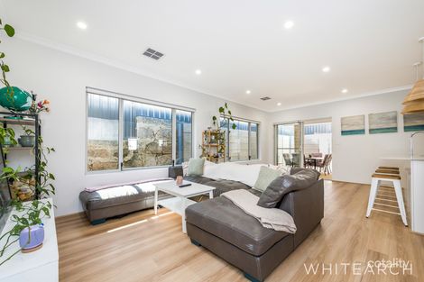 18 Maritana Rd, Kallaroo, WA 6025