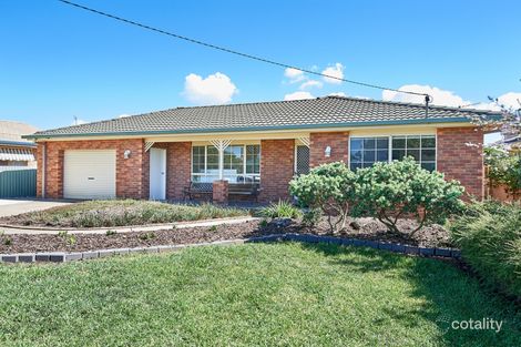 Property photo of 2 Chambers Place Wagga Wagga NSW 2650
