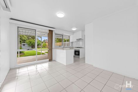 Property photo of 82 Silvertop Crescent Frankston North VIC 3200