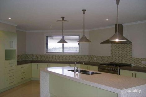 Property photo of 10 Daintree Circuit Moore Creek NSW 2340