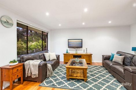 Property photo of 18 Kooranga Crescent Cordeaux Heights NSW 2526