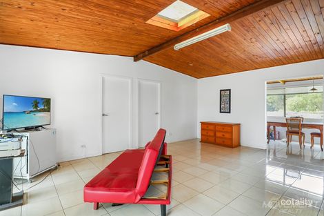 Property photo of 35 Murray Court Beachmere QLD 4510