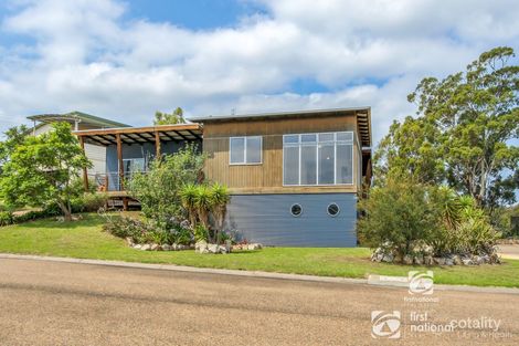 Property photo of 19 Leighton Bay Drive Metung VIC 3904