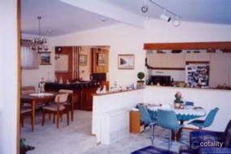 Property photo of 13 Jindabyne Crescent Peakhurst Heights NSW 2210