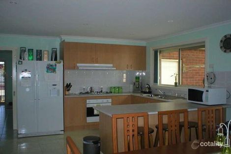 Property photo of 10 Millstream Circuit Cairnlea VIC 3023