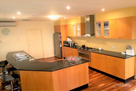 Property photo of 16 Fontain Court Werribee VIC 3030
