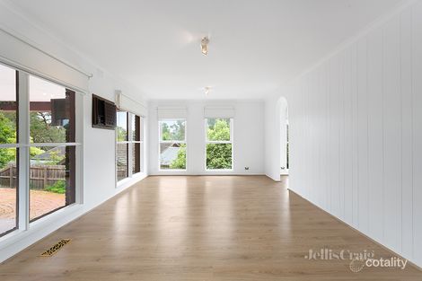 Property photo of 47 Glenister Drive Eltham VIC 3095