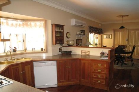 Property photo of 79 Seaview Close Eleebana NSW 2282