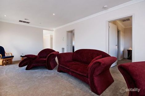 Property photo of 5 Flower Gum Crescent Tarneit VIC 3029