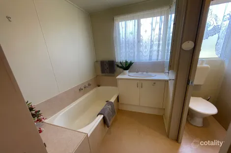 Property photo of 22 Watsons Lake Road St Arnaud VIC 3478