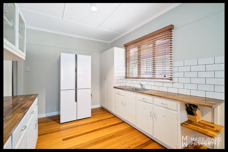 Property photo of 16 Caedmon Street Salisbury QLD 4107