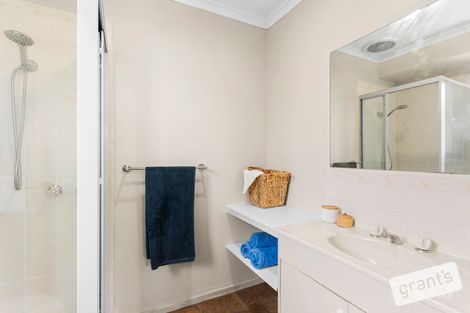 Property photo of 38 Amber Crescent Narre Warren VIC 3805