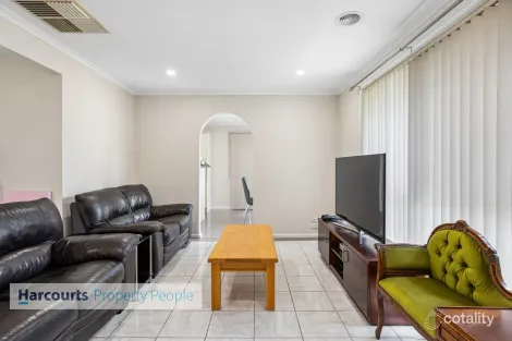 Property photo of 11 Cornwall Court Woodcroft SA 5162