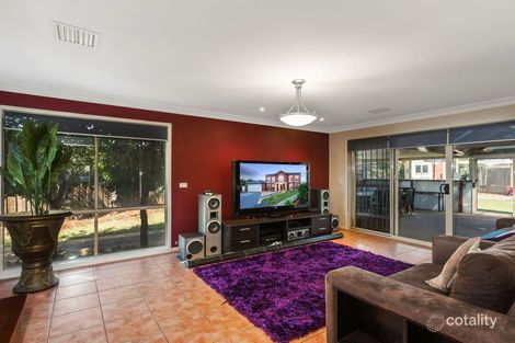 Property photo of 8 Glenbrook Gardens Brookfield VIC 3338