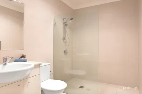 Property photo of 10/21-21A Pine Avenue Brookvale NSW 2100