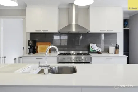 Property photo of 9 Drever Place Maddingley VIC 3340