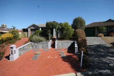 9 Winston Cres, Woodcroft, SA 5162