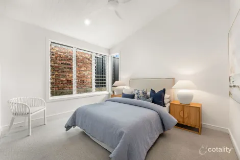 Property photo of 9 Dowling Drive Southport QLD 4215