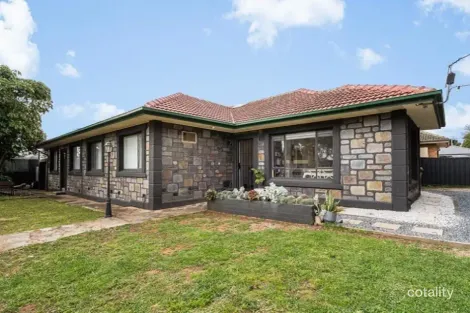 428 Bridge Rd, Para Hills West, SA 5096