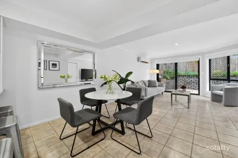 Property photo of 2/117 Stephens Street Morningside QLD 4170