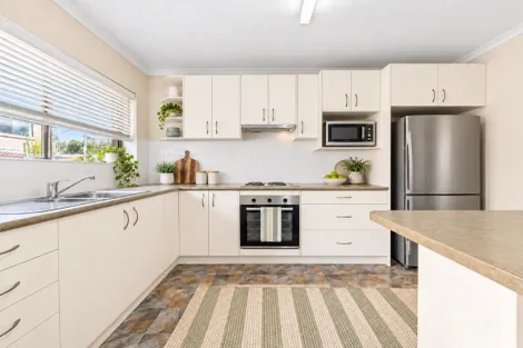 Property photo of 2/63 Nicklin Street Coorparoo QLD 4151