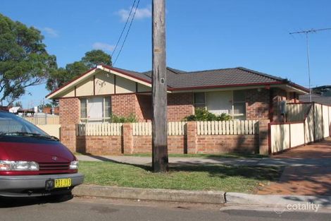 19 Broe Ave, East Hills, NSW 2213