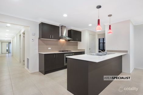 Property photo of 14 Valencia Circuit Cranbourne VIC 3977