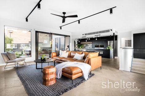 Property photo of 2 Orchard Crescent Mont Albert North VIC 3129