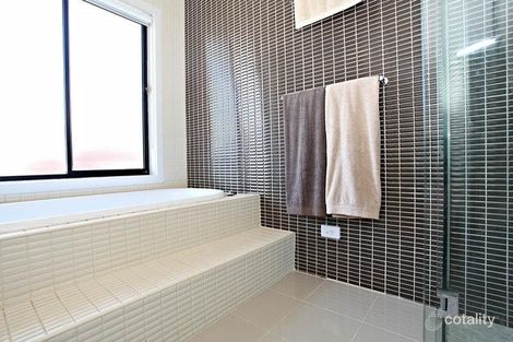 Property photo of 18 Alain Avenue South Morang VIC 3752