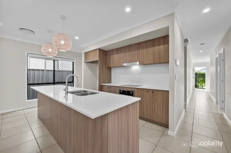 Property photo of 36 Majestic Place Runcorn QLD 4113