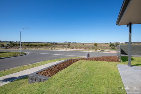 Property photo of 1 Croft Close Thornton NSW 2322