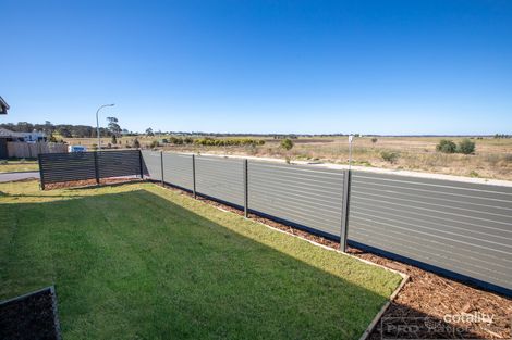 Property photo of 1 Croft Close Thornton NSW 2322
