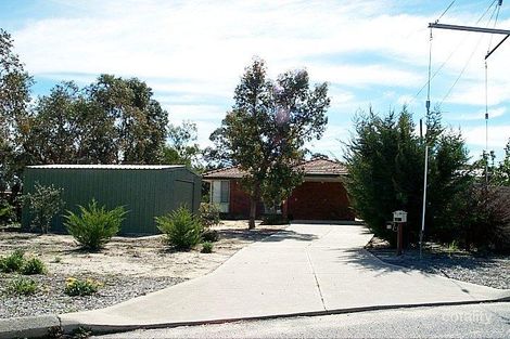 13 Willow Gdns, South Yunderup, WA 6208