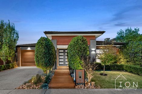 63 Skylark Bvd, Clyde North, VIC 3978