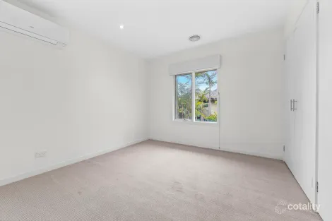 Property photo of 33 The Common Macleod VIC 3085