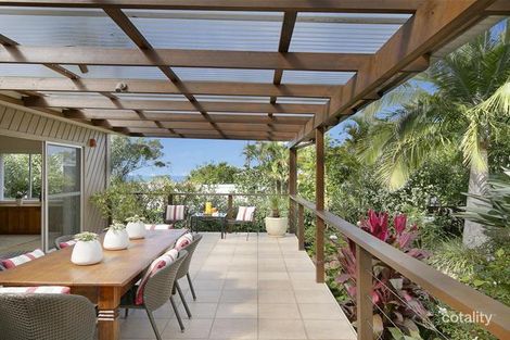 Property photo of 11 Cambridge Avenue Narraweena NSW 2099