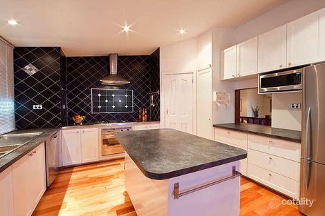 Property photo of 24 Glen Road Lesmurdie WA 6076