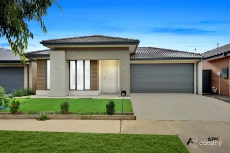 19 Ballymena St, Strathtulloh, VIC 3338
