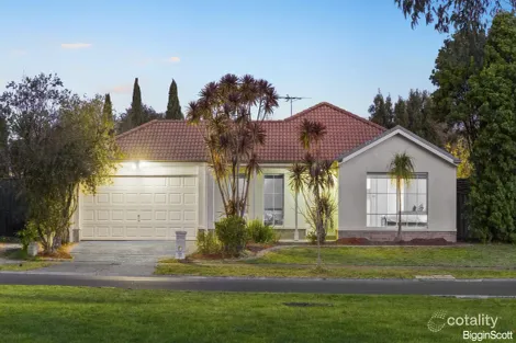 Property photo of 21 Hadley Circuit Narre Warren South VIC 3805